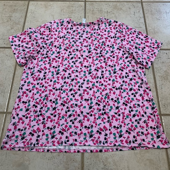 Addition Elle Pink Floral V-Neck T-Shirt - Size 2X Plus Size - Picture 4 of 5